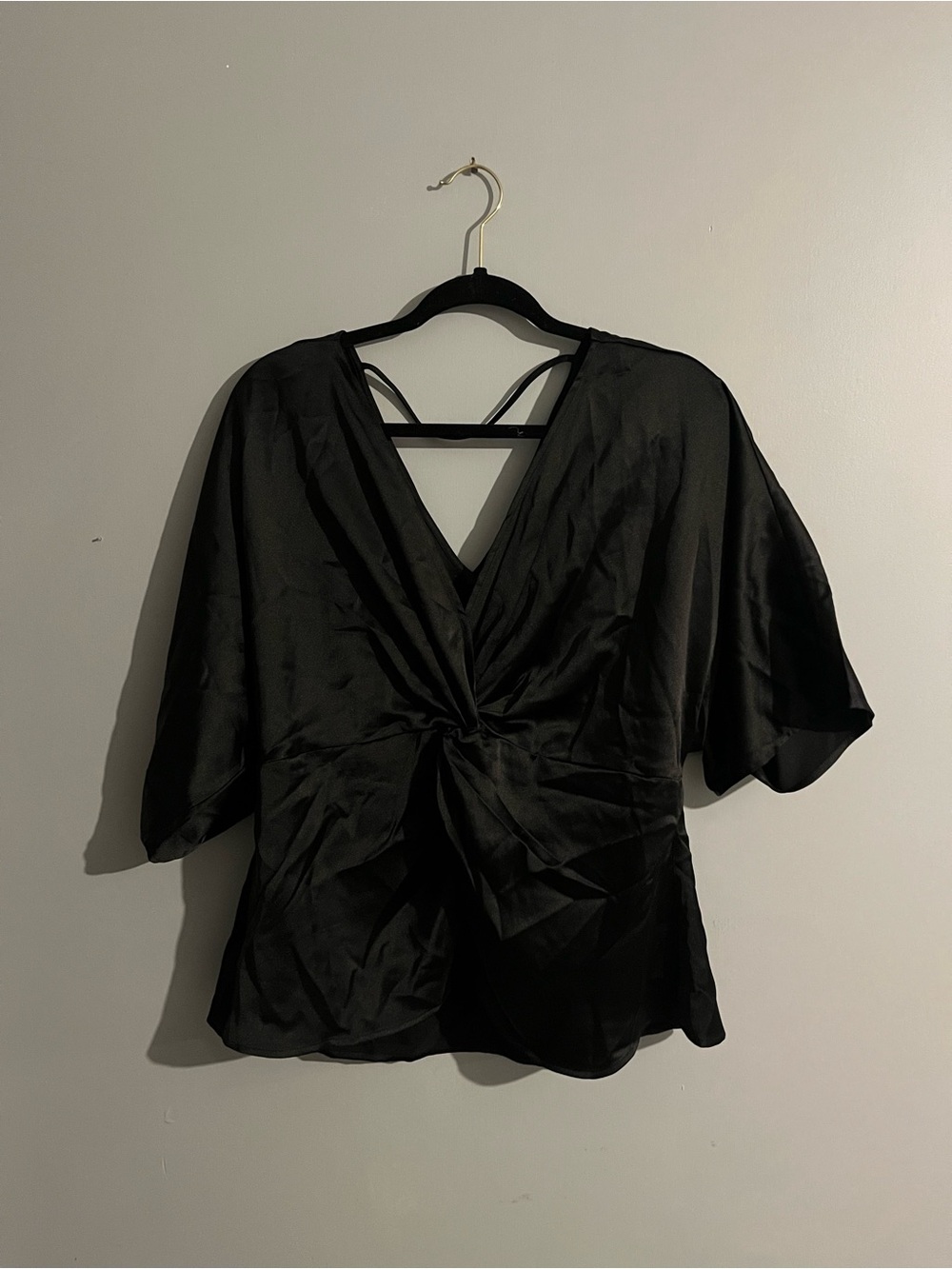 Pleione Black Twist-Front V-Neck Blouse size large satin night out